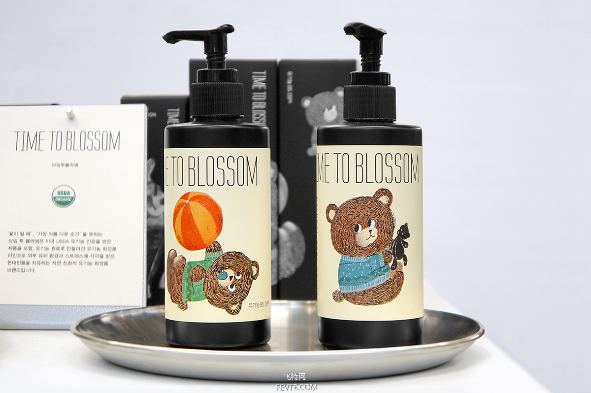 亚克力化妆品瓶子生产厂家告诉你，聚酯塑料PET瓶的开发与应用