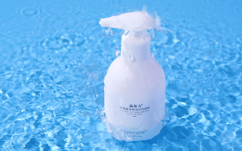 新品牌如何突围美妆市?。刻烀ǎ耗惺炕だ硎腔崴?/></p><h3>为新品牌提供“全程陪跑”服务</h3><p style=