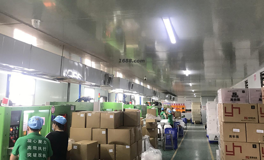 广州云辉塑料包装工厂实景