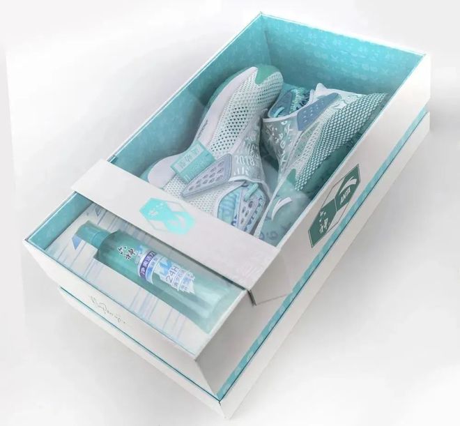 爷青回！六神换包装了？这设计真“考古”！