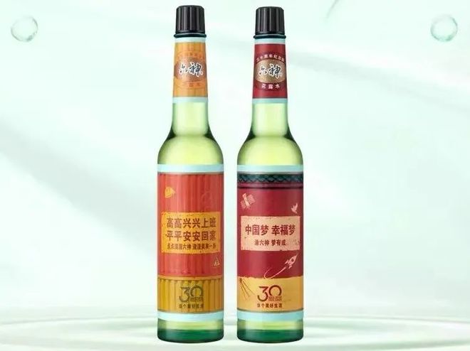 爷青回！六神换包装了？这设计真“考古”！