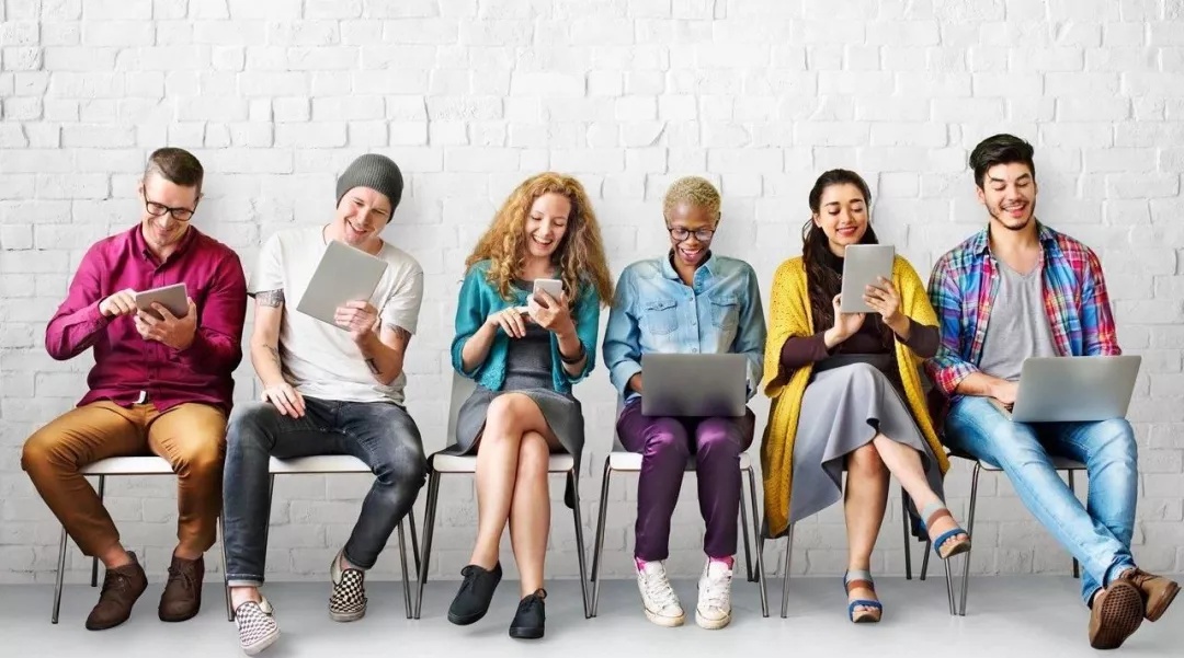 化妆品一路向贵，但你的脸真的价值百万吗？